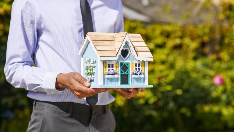 Faut-il construire ou acheter une maison en 2026 ?