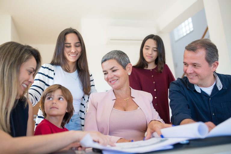 SARL de famille ou SCI : quelle structure choisir pour ton projet ?